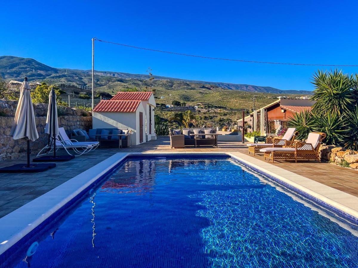 Exquisite Rural House With Garden, Pool And Sea Views Arico Viejo Exterior foto