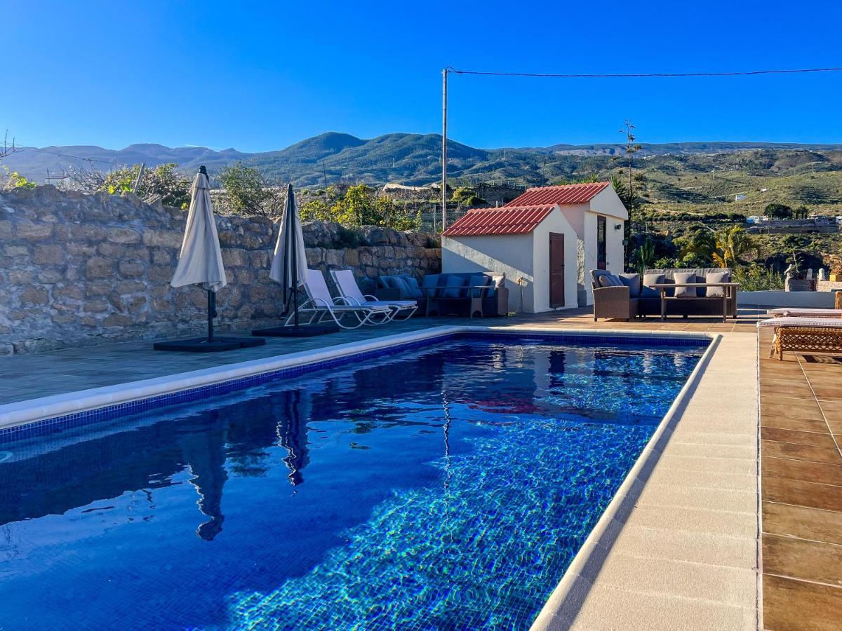 Exquisite Rural House With Garden, Pool And Sea Views Arico Viejo Exterior foto